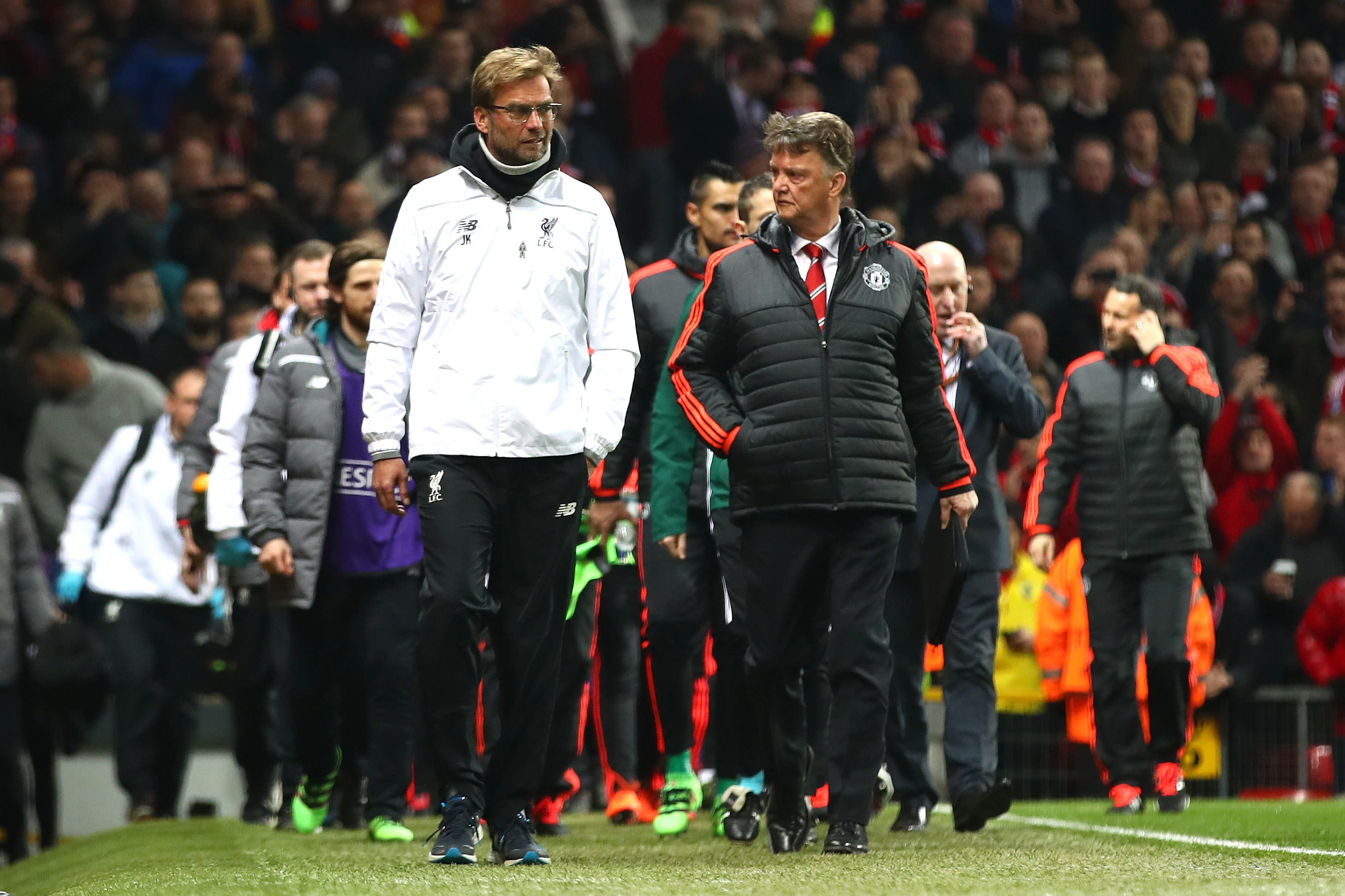 Un'altra squadra: Louis van Gaal era l'allenatore del Manchester United quando Jurgen Klopp subentrò al Liverpool nel 2015.